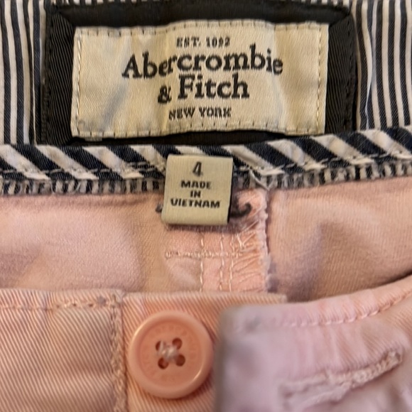 Used A&F pink shorts - Picture 2 of 3